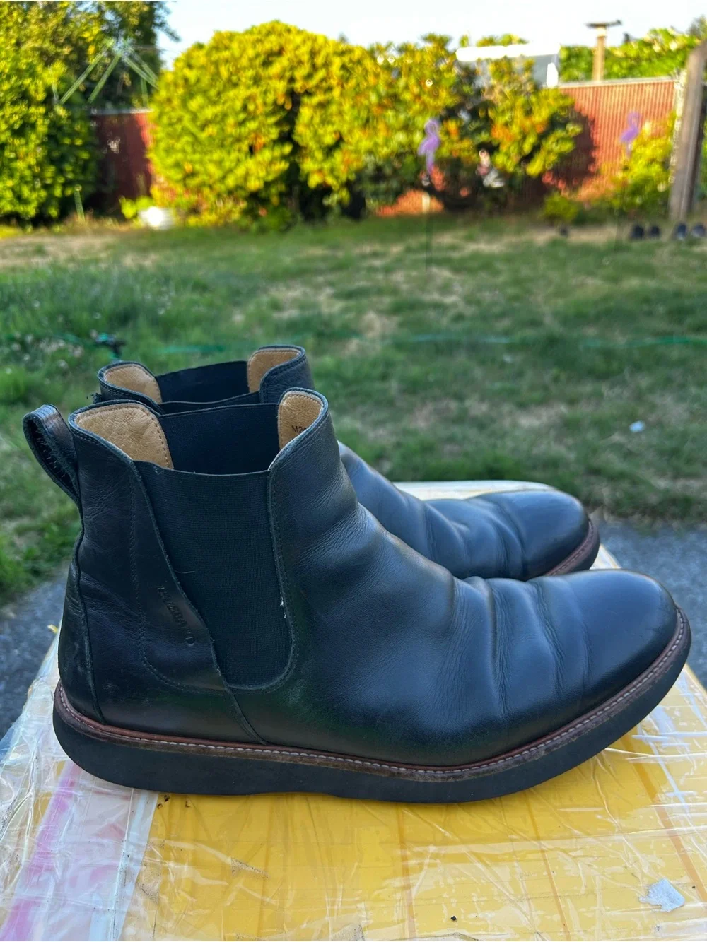 Vibram M2071-048 Men’s Black Leather Slip On Chelsea Boots Size 11